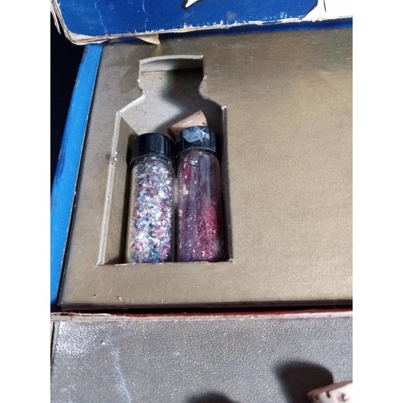 Antique 1939 Walco Toys STARDUST Craft Kit RARE plastic glitter indian logo Vtg - Picture 8 of 13
